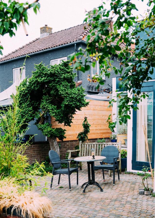 Huis Aan De Haven Lemmer Exterior photo
